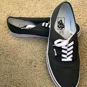 Men’s 10.5 Women’s 12 Gray Vans only been worn once